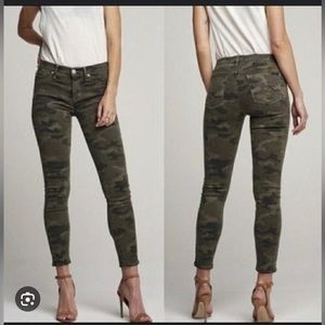 NWT Camo Print HUDSON Jeans, Size 25